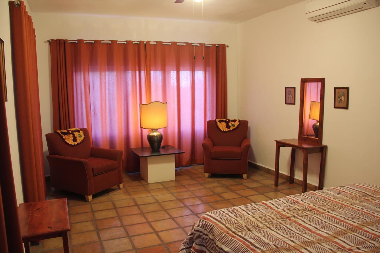 לה פז Central Bed & Breakfast מראה חיצוני תמונה